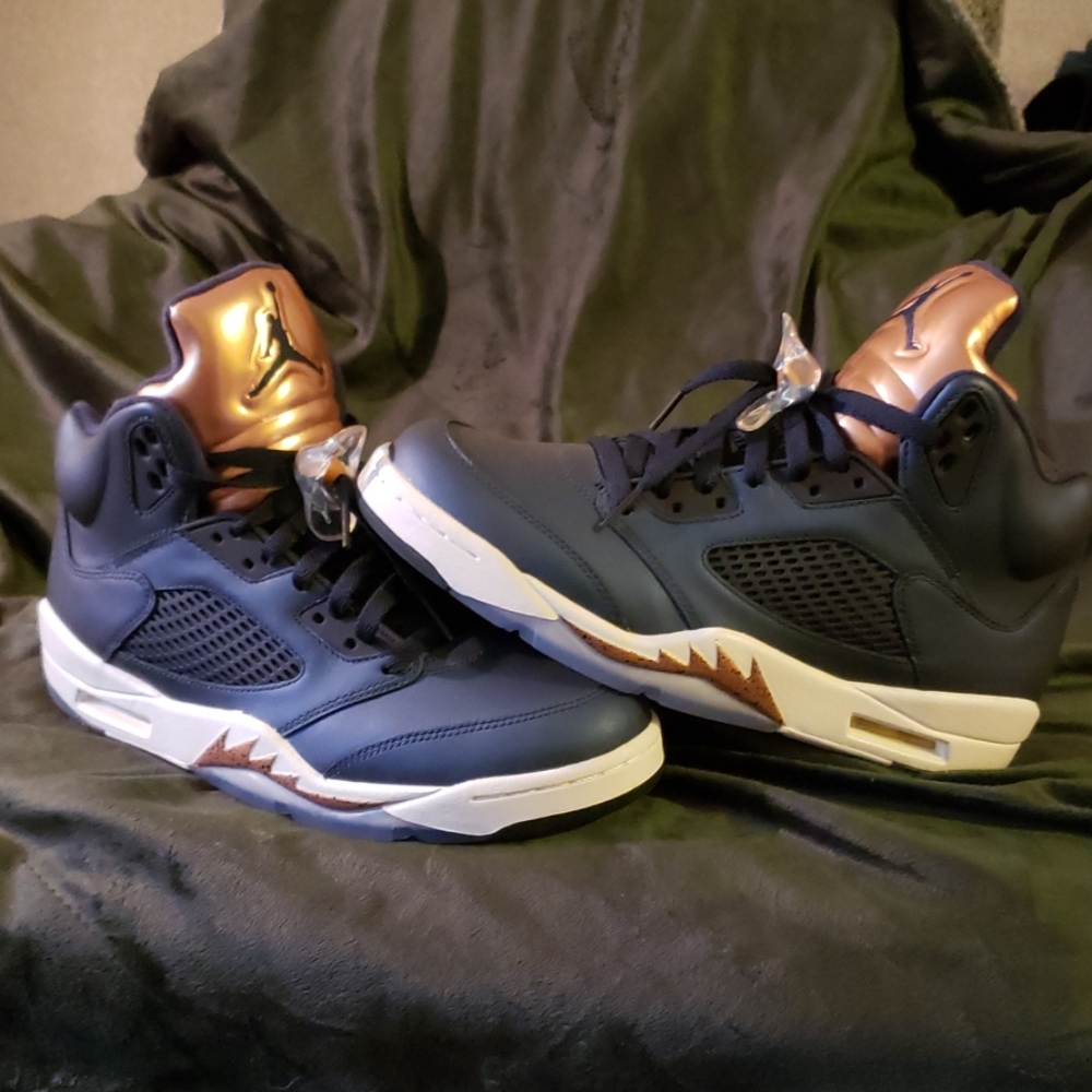 Jordan 5 bronze tounge